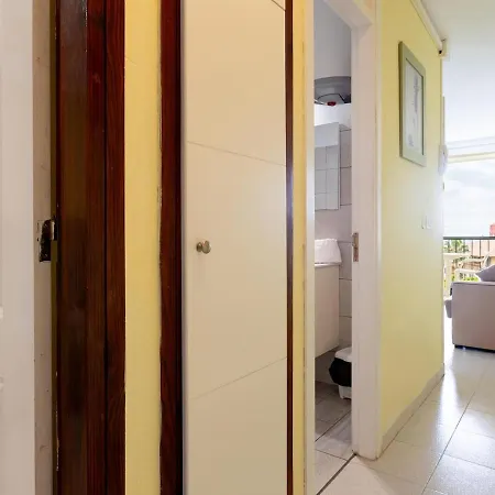 41 Copacabana Ocean View & Pool Apartment